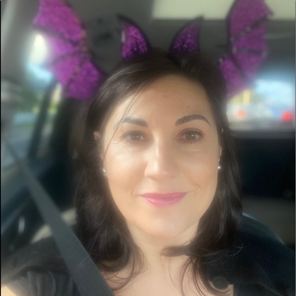 Meet your Posher, Rosa - Picture 2 of 3